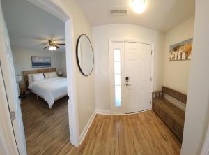 Poolside Condo in Surfside Beach