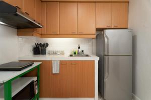 Studio Penthouse in Greenbelt - Park View & Pool