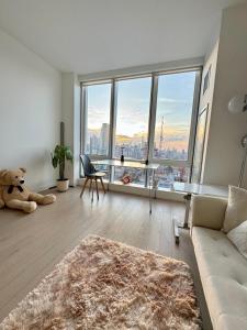 1 Stop to Midtown Amazing View Luxury High Rise Corner 1 Bedroom Apartment