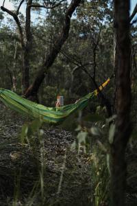 Off-Grid Cabin TuckedNature Creek Access - Yenya