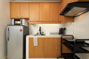 Tranquil Greenbelt Makati Condo - Free Pool Access