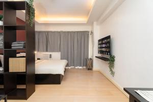 Tranquil Greenbelt Makati Condo - Free Pool Access