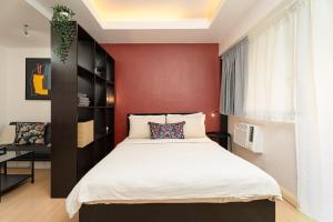 Tranquil Greenbelt Makati Condo - Free Pool Access