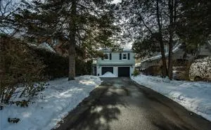 Entire House in Heart of North York in the nature - Thornhill