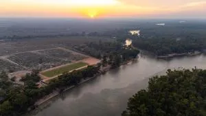 Lake Victoria Lodge, Rufus - Neds Corner