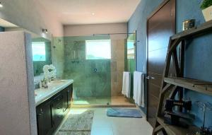 Hermosa y exclusiva casa en La Reserva en Ajijic