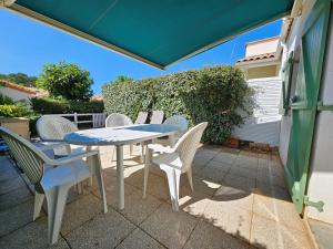 Maisonnette proche plage avec piscine sud Vendée - FR-1-476-56