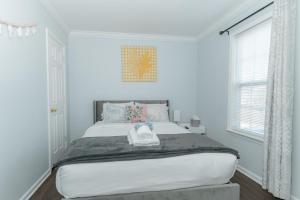 Downtown Gem with Fenced Yard, BBQ Grill and Firepit