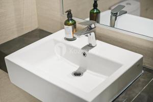 Meadow by Kozystay - Newly Renovated - Kebon Jeruk