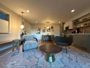 1BR with Japanese Garden View - لافاييت