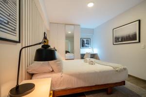 Wonderland 2BR by Geko