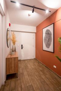 Wonderland 2BR by Geko