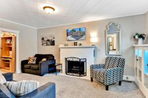 NEW! Unique Coeur d’Alene Cottage. 12 Mi to Dtwn