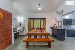 StayVista at Lagoons Villa with Lawn, Pool, WiFi