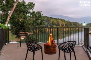 StayVista at Lagoons Villa with Lawn, Pool, WiFi