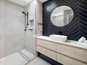 Cotton Tree Beach Front 3 Bedroom Townhouse