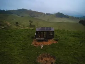 Secluded Off-Grid Cabin Valley View - Pet Friendly - Sufjan - Rawdon Vale