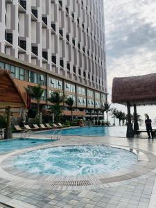 1BR direct seaview - 5 mins to the beach - infinity pool - Apec Mui Ne