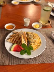 Lokal Hut Bed and Breakfast