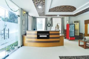 Super Townhouse Malviya Nagar Near Airport Formerly Royal Residency