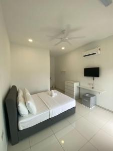 1108 Pedas Village Resort