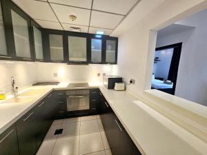 SUNRISE HOMES - Stunning 1 Bed Apt - Dubai Marina