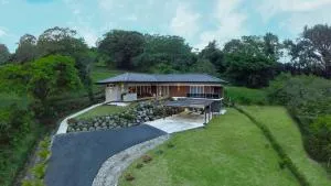 Unique Arenal Volcano-View Villa Style Home - Palma