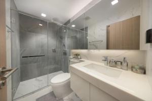 Entire Condo in Central City