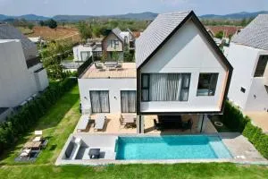 แคนเทอเบอรี่ เขาใหญ่ พูลวิลล่า สระน้ำอุ่น CANTERBURY Khaoyai - Ban Rai Khlong Sai