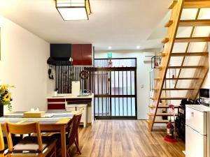 市中山居 大阪站梅田站 阪急商圈 中畸町站步行3分钟 超大獨棟别墅 适合家庭团体