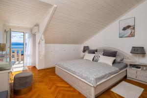 Sunfeather Apartment