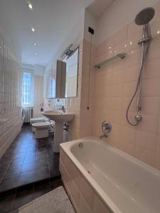 Bright Apartment with balcony in Corso XXII Marzo