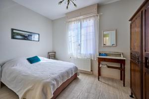 Maisons de vacances Villa Les Mouettes - A 50 m de la plage : photos des chambres