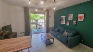 Appartements Le St Gilles - Pres Centre - Terrasse - Parking : photos des chambres