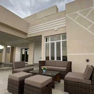 آت فيلا - Qurayyah