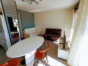 Appartements AS25923 - P2 Centre Ville - Vue mer et wifi : photos des chambres
