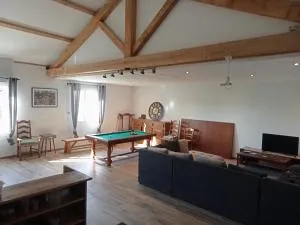 Large home for family or friends - Saint-Germain-Laprade