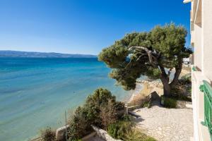 Diamond Beachfront Apartments