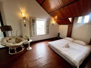 Spacious 5BR Mansion with Pool and Cinema in Hanoi