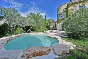 Villa avec piscine - 5 min d'Avignon - 莱斯安格尔斯