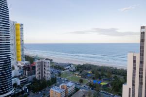Beautiful Ocean View Apartment Signature Broadbeach