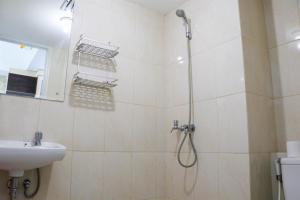 Warm and Good Deal Studio Springlake Summarecon Bekasi Apartment By Travelio