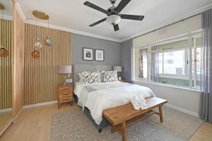 Modern Apt with Beautiful Views and Short Walk to Beach