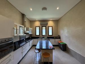 Villa Hilin - Piscine chauffée et hammam privé proche des golfs et du centre ville