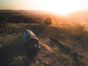 Hidden Off-Grid Escape with Epic Views - Orla