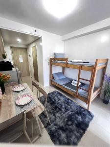 Unistay Shore Res with Bal Manila Bay View nr MOA