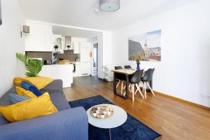 Spacious Group Apartment with Balcony