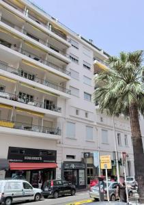 Superbe T2 lumineux dans le centre CIO1899