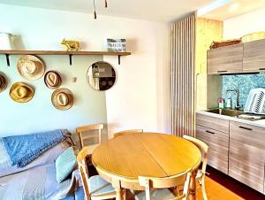 Le 45- La Sauvagine, Appartement avec grande terrasse, 6 Couchages, 2 chambres, 3min de la plage