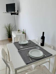 Apartamento Con Piscina - Magnificas vistas al Canal - Aire Acondicionado A
